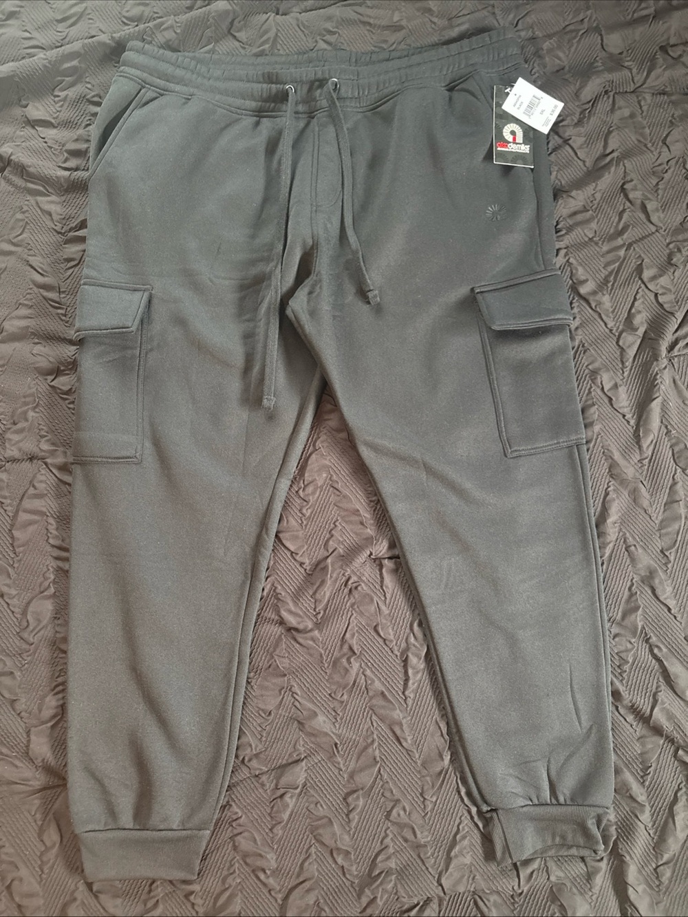 Akademiks Men's black Cargo Joggers
